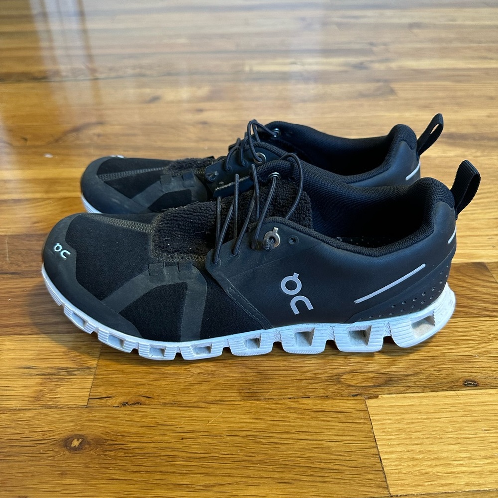 Women's Cloud 5 Low Top Sneakers